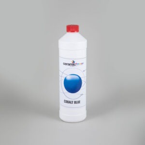 The picture shows the ceramic toner cobalt blue. The powdered toner is filled into a bottle and is suitable for use in ceramics.